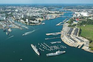 Vue du port de Lorient